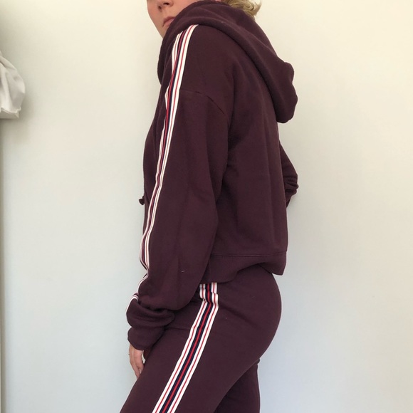 Aritzia TNA Iconic Hoodie - Picture 2 of 3